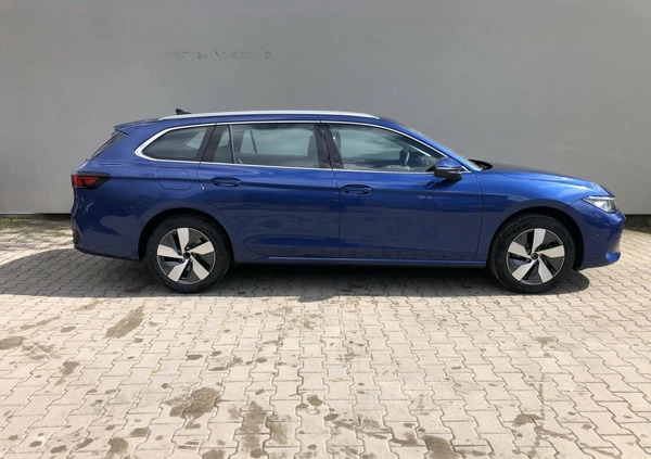 Volkswagen Passat cena 191070 przebieg: 8, rok produkcji 2024 z Olsztyn małe 277